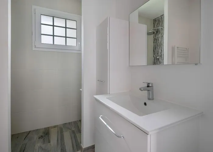 Holiday home Maison Pour 4 Avec Jardin A 1km De La