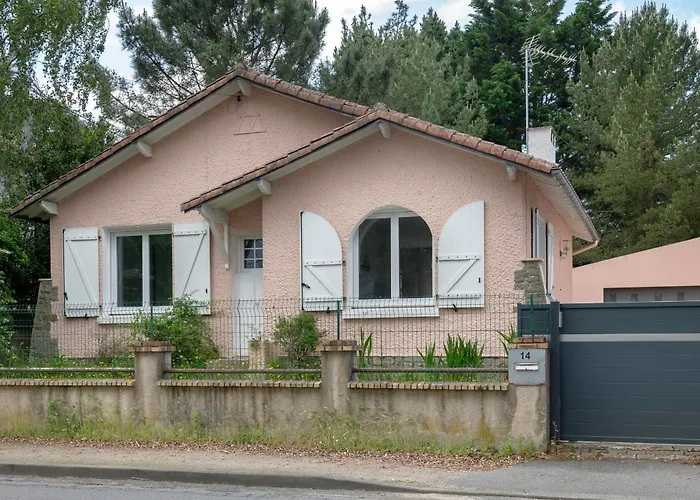 Holiday home Maison Pour 4 Avec Jardin A 1km De La La Baule-Escoublac